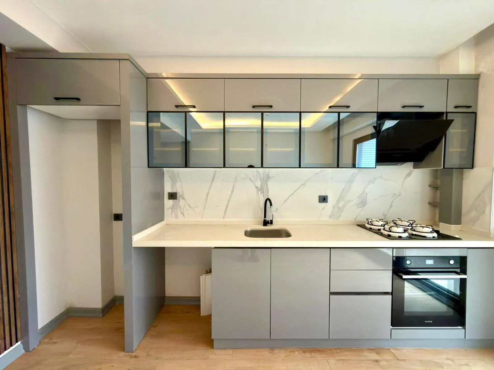 Edremit Altınkum Mh.'da 90 m² 2+1 Satılık Daire